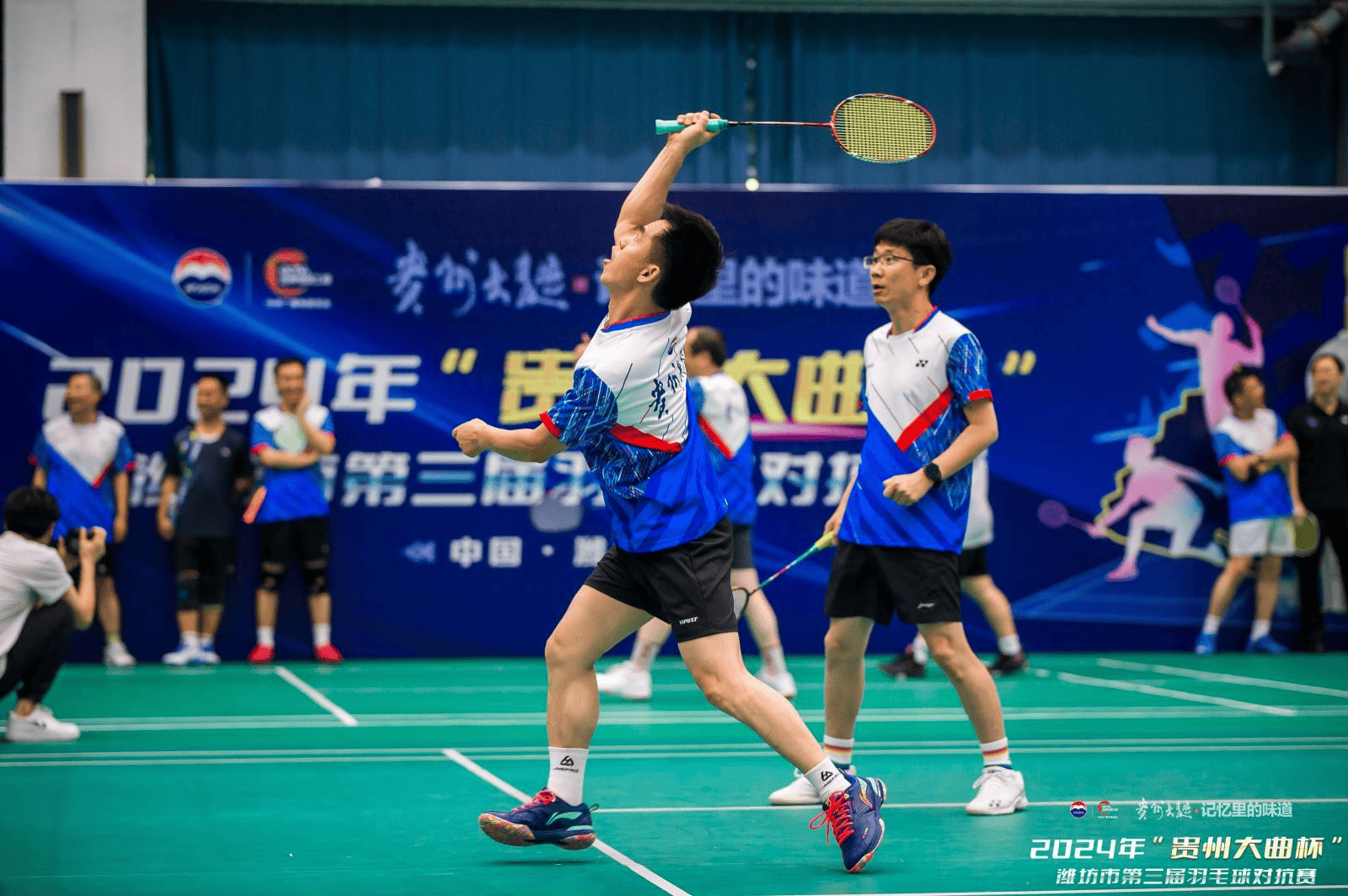 包含场面火爆!羽毛球观众席沸腾不已的词条 包含场面火爆!羽毛球观众席沸腾不已的词条