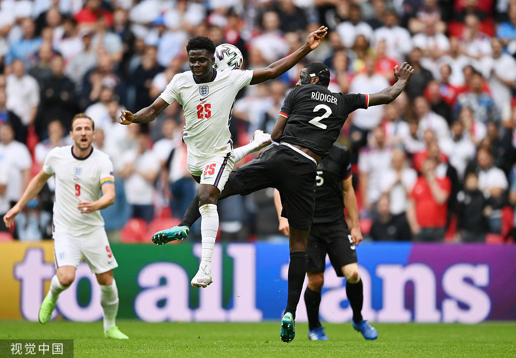 关于土耳其碾压英格兰，皮克统治全场的信息